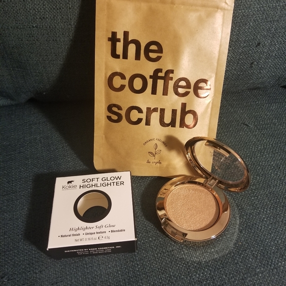 Makeup bundle! - Picture 7 of 8